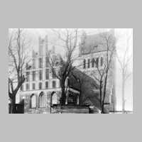 001-0182 Kurz nach der Fertigstellung der neuen Kirche ca. um 1925.jpg